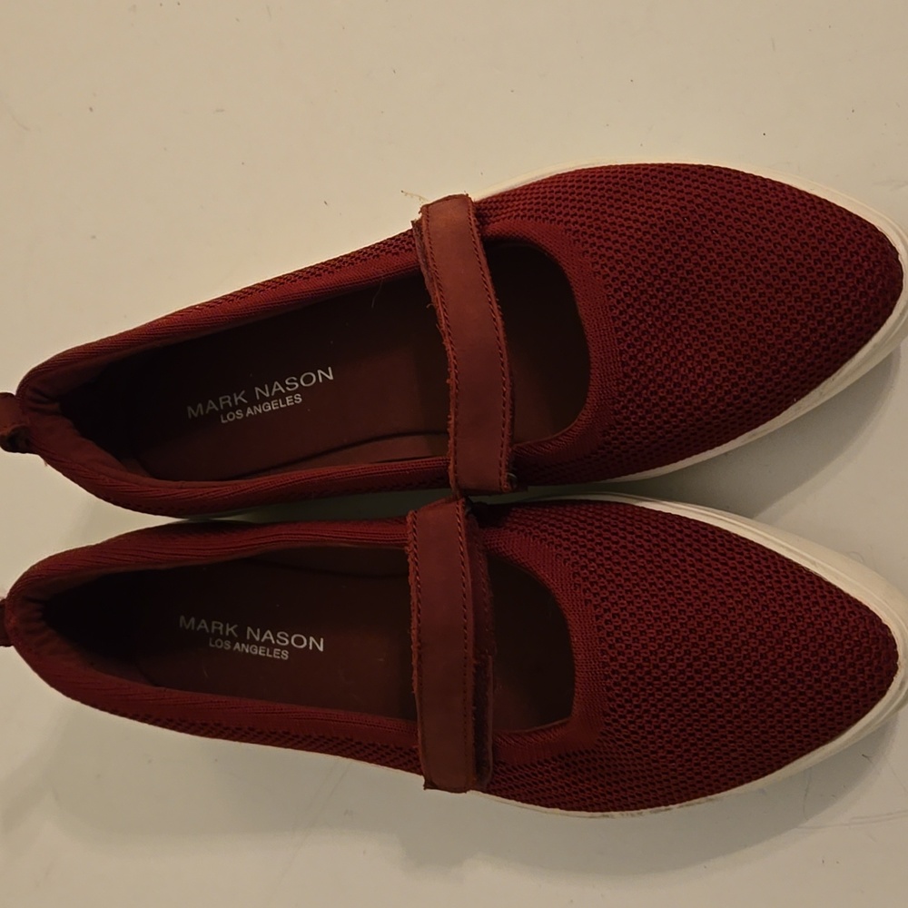 Mark Nason Pointy Toe Mary Jane Sneaker Red Size 9